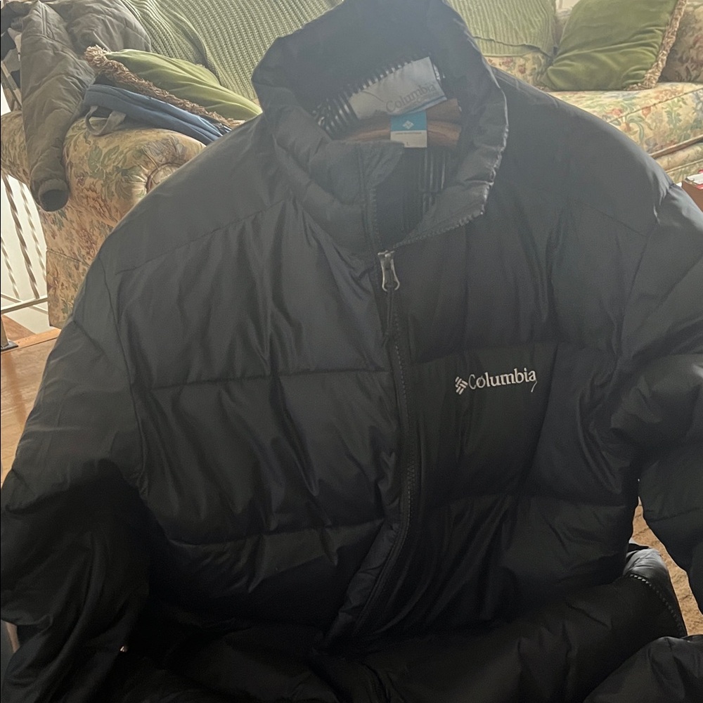 Columbia Men's Dark Puffer Jacket